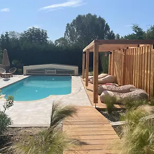  Hébergement de vacances Sous Les Etoiles En Provence, Les Grands Chenes